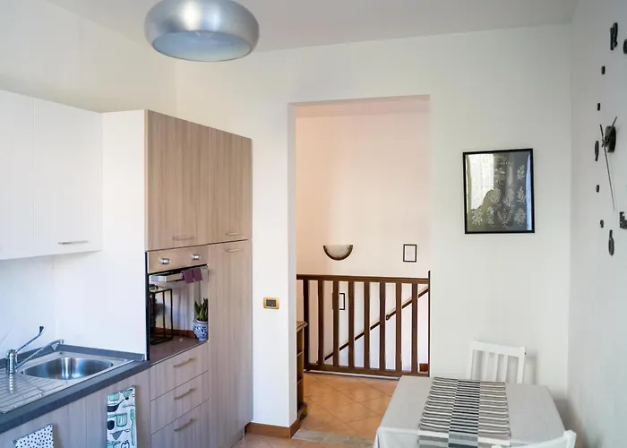 All'altana بيت للعطل